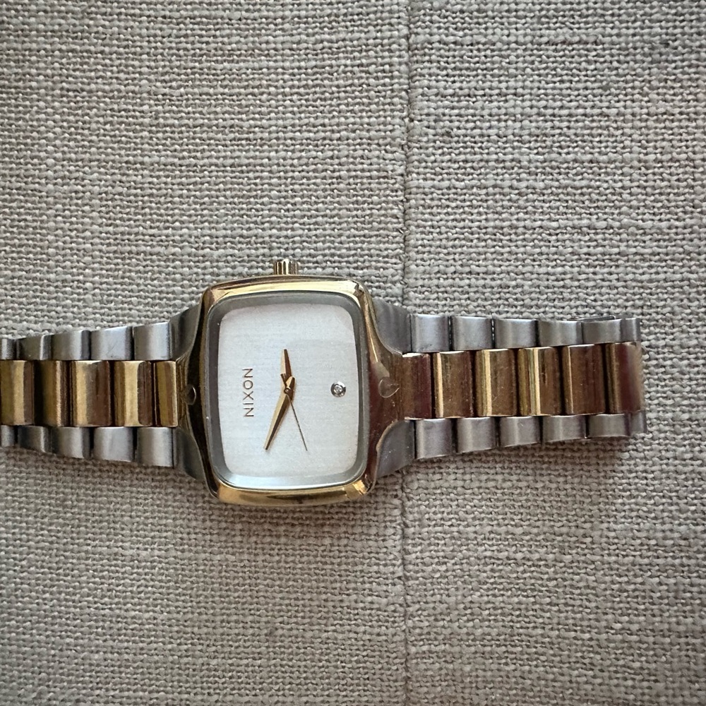 Men’s Nixon watch 2 tone